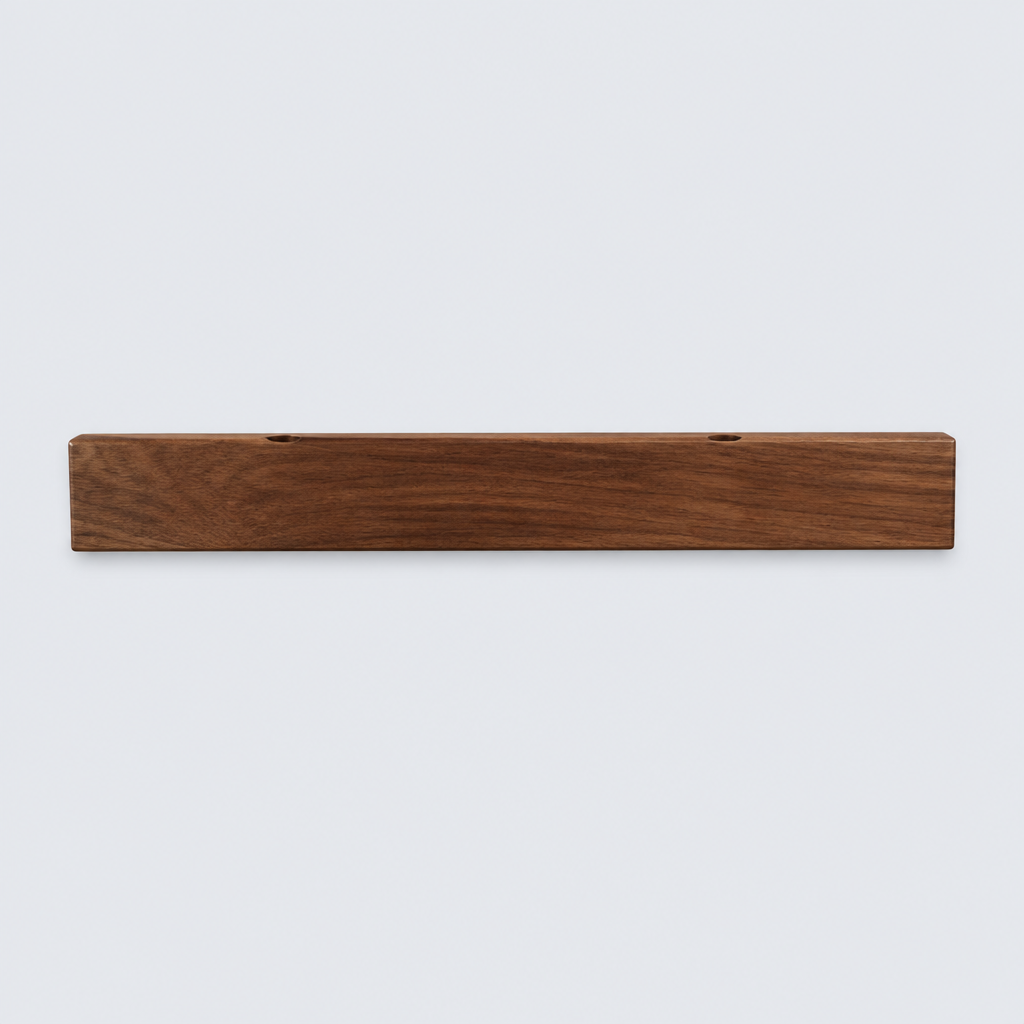 Acacia magnetic strip
